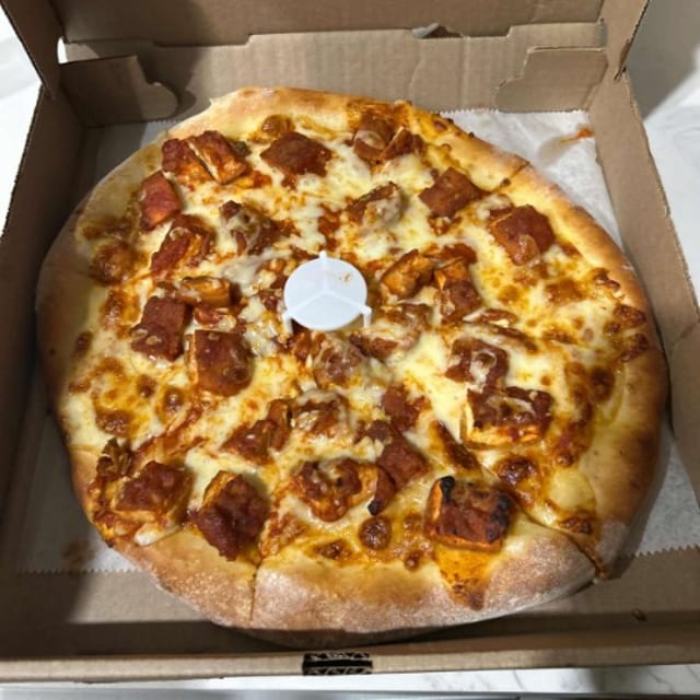 Buffalo Chicken Pizza (Large 16").